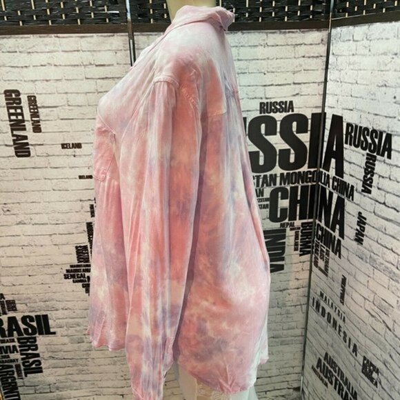 Torrid 0 Pink Tie-Dye Button Down Long Sleeve Shirt - Picture 5 of 6